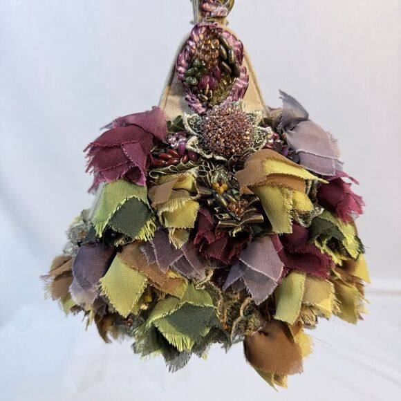 Mary Frances Bombshell Wristlet Bag READ w COA - Picture 2 of 16